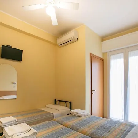 Valparaiso 3* Римини