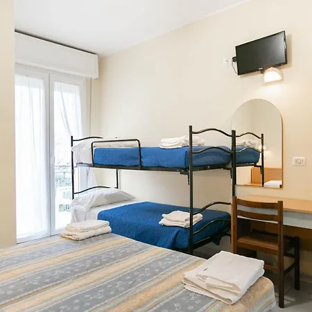 Отель Valparaiso Римини