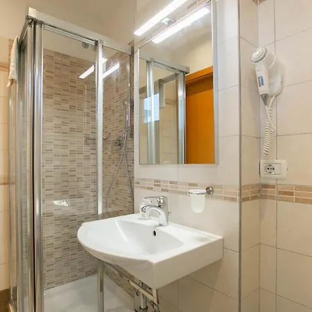 Valparaiso 3* Римини